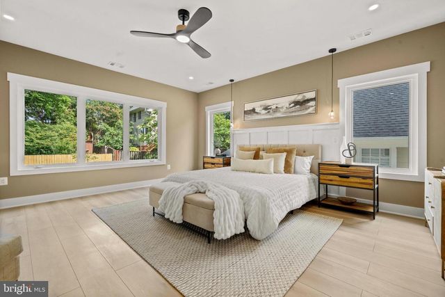 1905 N TAYLOR ST, Arlington, VA 22207