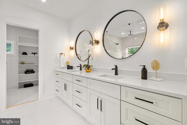 1905 N TAYLOR ST, Arlington, VA 22207