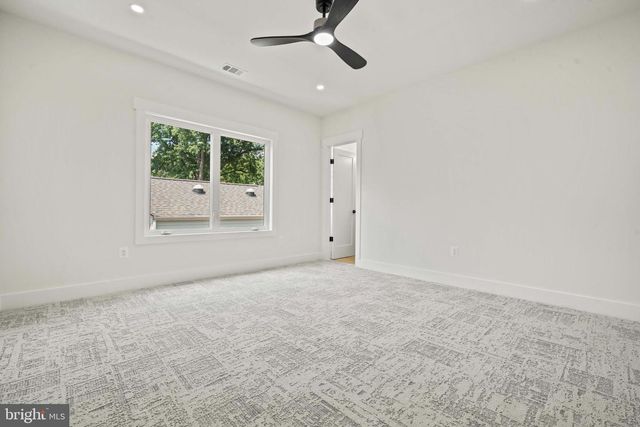 1905 N TAYLOR ST, Arlington, VA 22207