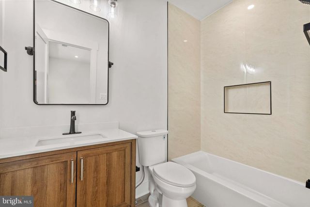 1905 N TAYLOR ST, Arlington, VA 22207