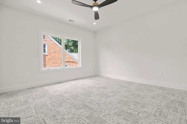 1905 N TAYLOR ST, Arlington, VA 22207