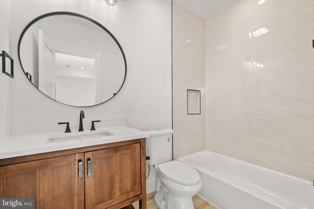 1905 N TAYLOR ST, Arlington, VA 22207