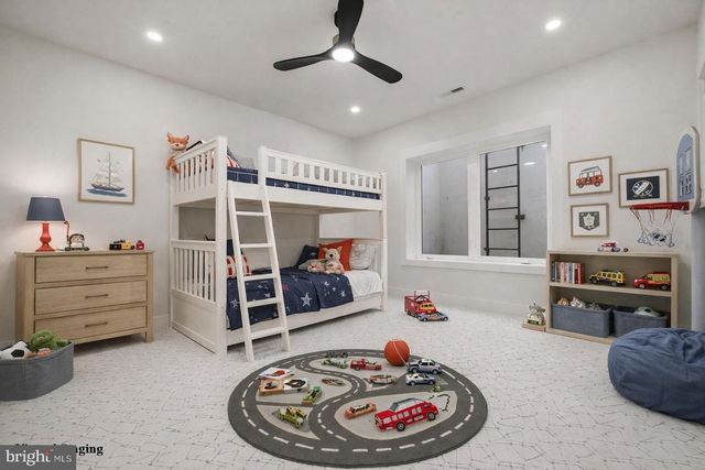 1905 N TAYLOR ST, Arlington, VA 22207