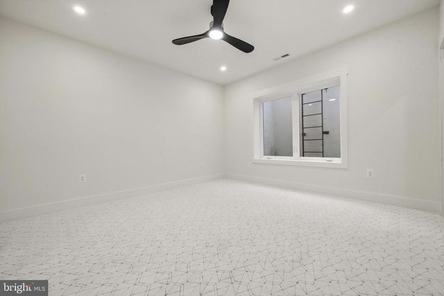 1905 N TAYLOR ST, Arlington, VA 22207