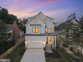 1905 N TAYLOR ST, Arlington, VA 22207