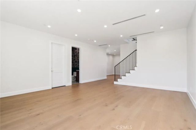 14931 Vose Street, Van Nuys, CA 91405