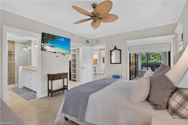 599 Serendipity DR 599, Naples, FL 34108