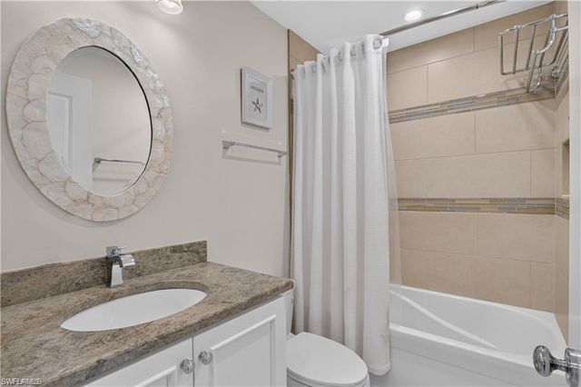 599 Serendipity DR 599, Naples, FL 34108