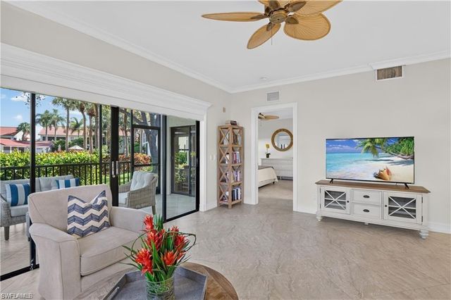 599 Serendipity DR 599, Naples, FL 34108