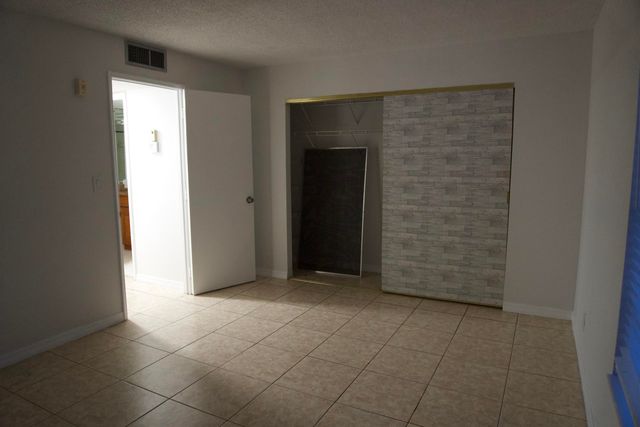 2840 NE 14th St Street 212a, Pompano Beach, FL 33062