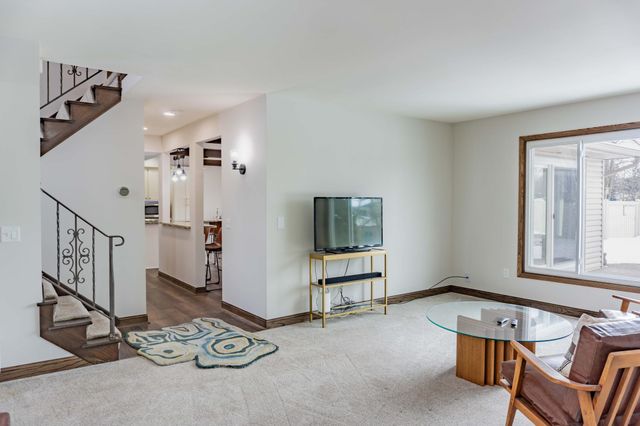 110912 Von Hertzen Circle, Chaska, MN 55318