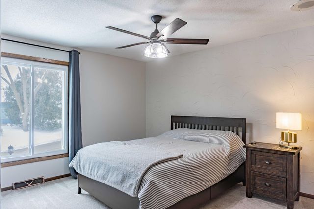 110912 Von Hertzen Circle, Chaska, MN 55318