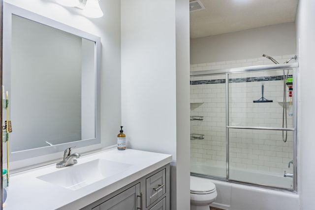 110912 Von Hertzen Circle, Chaska, MN 55318