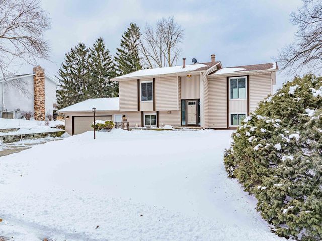 110912 Von Hertzen Circle, Chaska, MN 55318