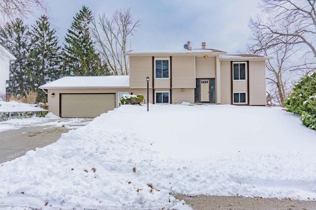 110912 Von Hertzen Circle, Chaska, MN 55318