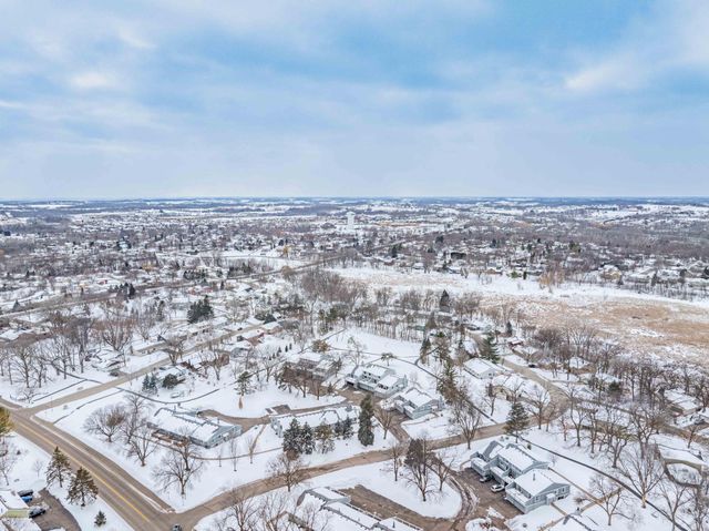 110912 Von Hertzen Circle, Chaska, MN 55318