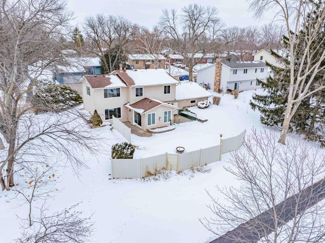 110912 Von Hertzen Circle, Chaska, MN 55318