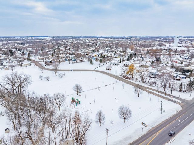 110912 Von Hertzen Circle, Chaska, MN 55318