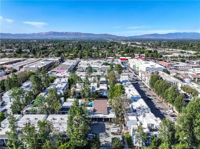 18645 Hatteras 230, Tarzana, CA 91356