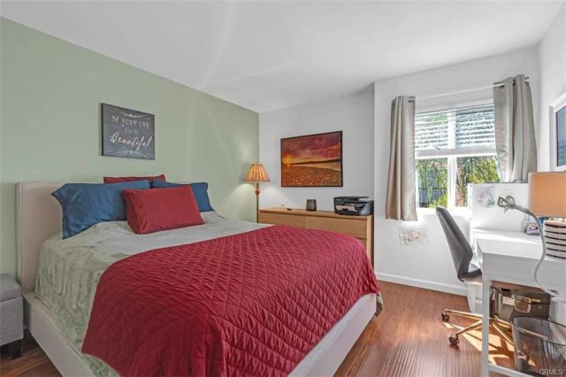 18645 Hatteras 230, Tarzana, CA 91356