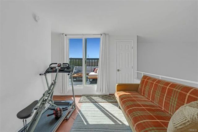 18645 Hatteras 230, Tarzana, CA 91356