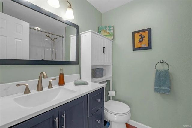 18645 Hatteras 230, Tarzana, CA 91356