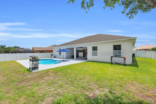 5515 NW Whitecap Road, Port St. Lucie, Port St Lucie, FL 34986