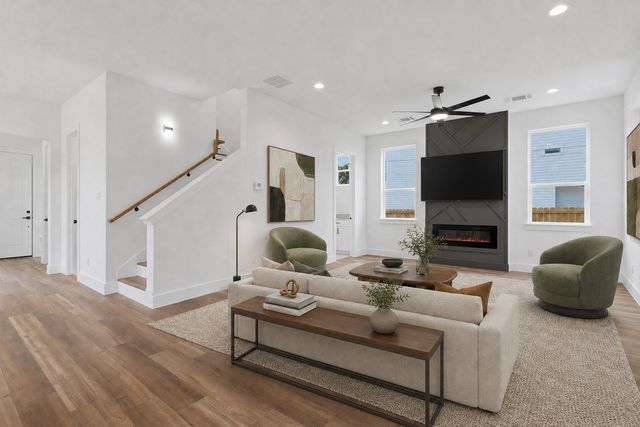 6200 Carlton Garrett Street, Dallas, TX 75215