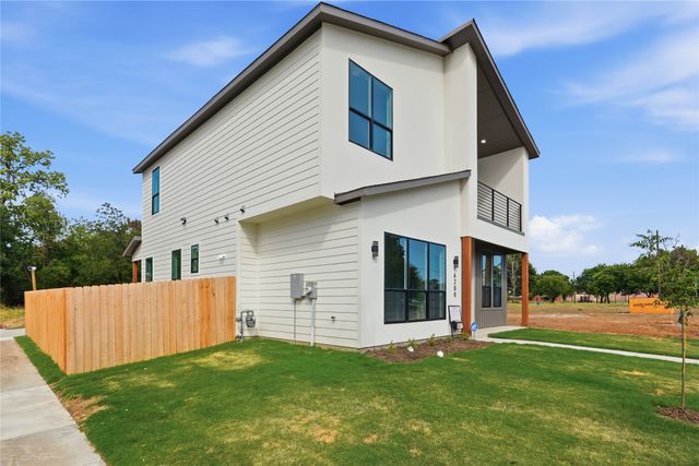 6200 Carlton Garrett Street, Dallas, TX 75215