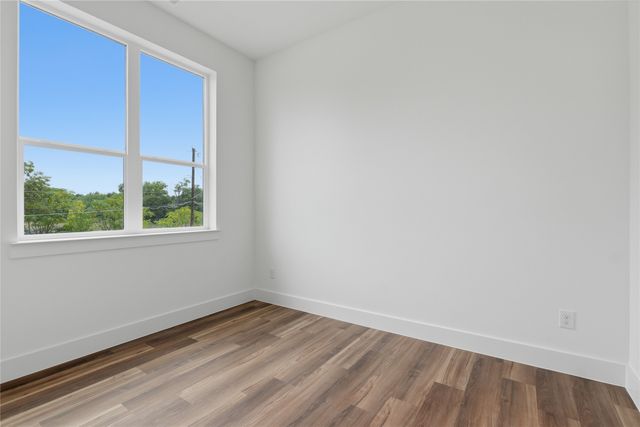 6200 Carlton Garrett Street, Dallas, TX 75215