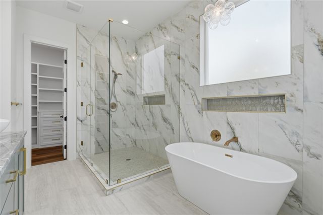 6200 Carlton Garrett Street, Dallas, TX 75215