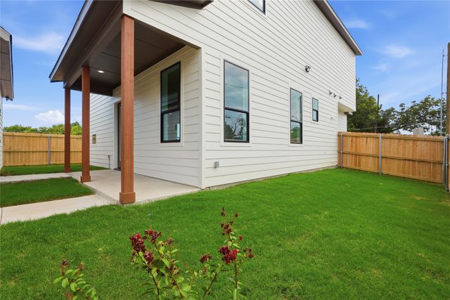 6200 Carlton Garrett Street, Dallas, TX 75215