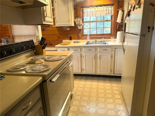 260 Log Cabin Lane, New Berlin, NY 13843