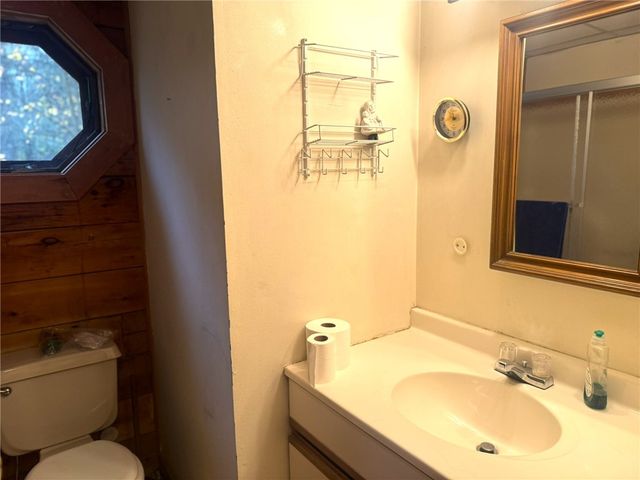 260 Log Cabin Lane, New Berlin, NY 13843