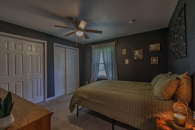 4221 W La Siesta Place, Springfield, MO 65802