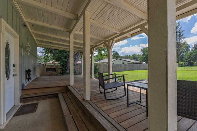 4221 W La Siesta Place, Springfield, MO 65802