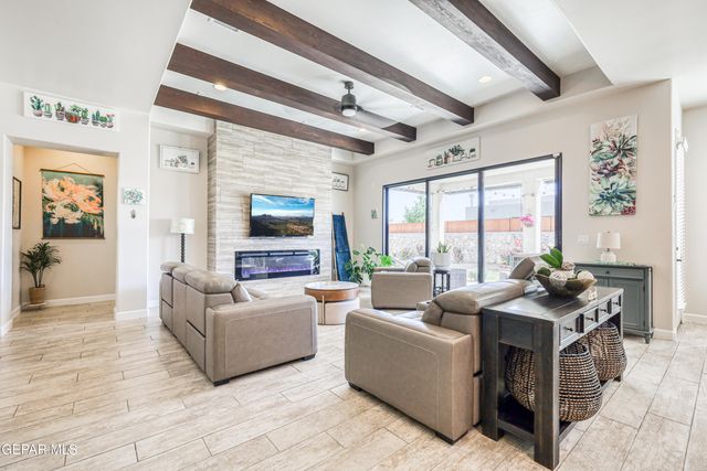5892 VALLE SONAR Avenue, El Paso, TX 79932
