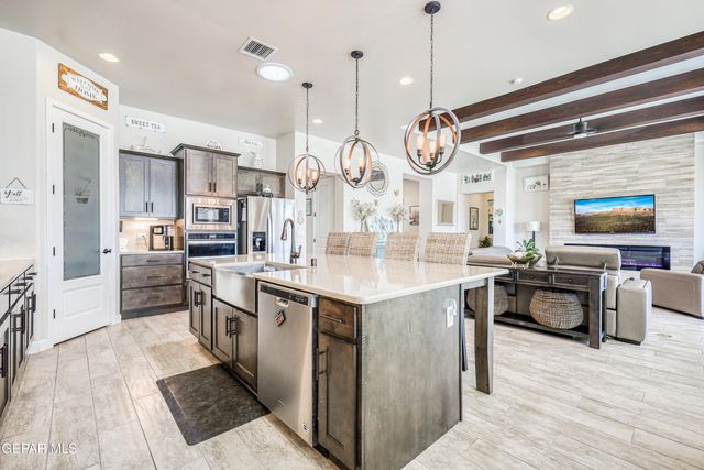 5892 VALLE SONAR Avenue, El Paso, TX 79932