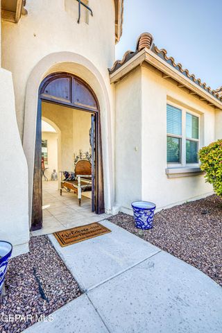 5892 VALLE SONAR Avenue, El Paso, TX 79932
