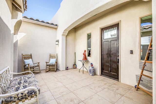 5892 VALLE SONAR Avenue, El Paso, TX 79932