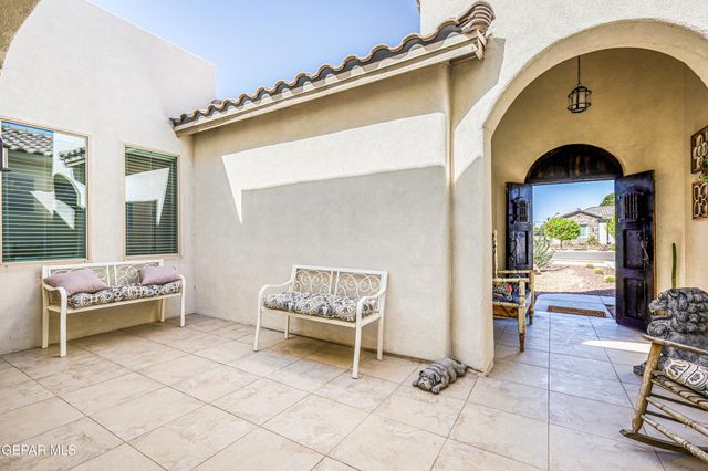 5892 VALLE SONAR Avenue, El Paso, TX 79932