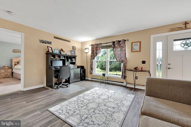 1235 W KINGS HWY, Coatesville, PA 19320
