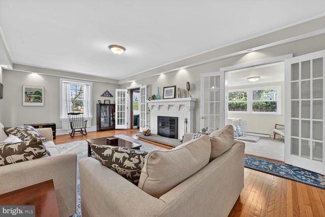104 W MAPLE AVE, Merchantville, NJ 08109