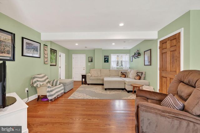 104 W MAPLE AVE, Merchantville, NJ 08109