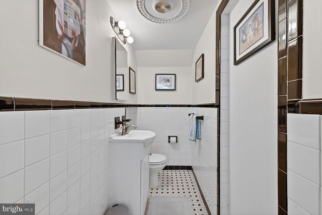 104 W MAPLE AVE, Merchantville, NJ 08109