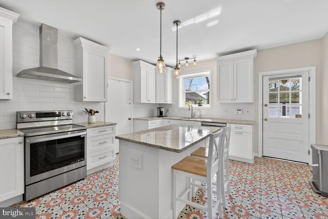104 W MAPLE AVE, Merchantville, NJ 08109