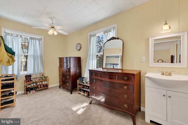 104 W MAPLE AVE, Merchantville, NJ 08109