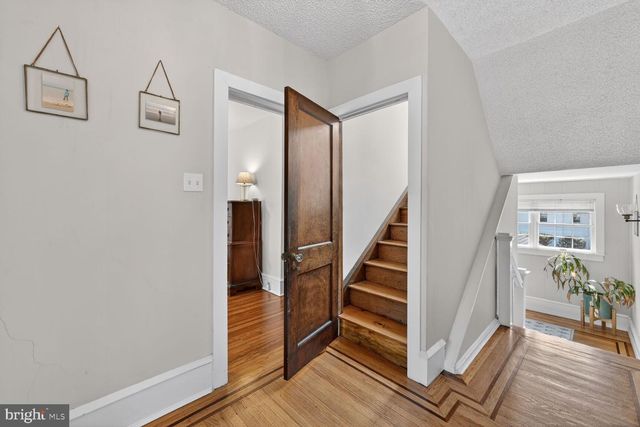104 W MAPLE AVE, Merchantville, NJ 08109