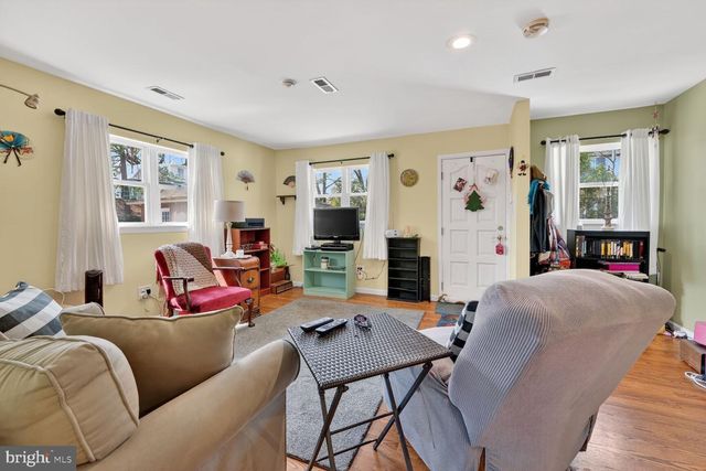 104 W MAPLE AVE, Merchantville, NJ 08109