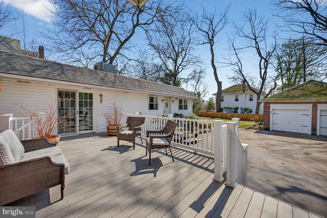 104 W MAPLE AVE, Merchantville, NJ 08109